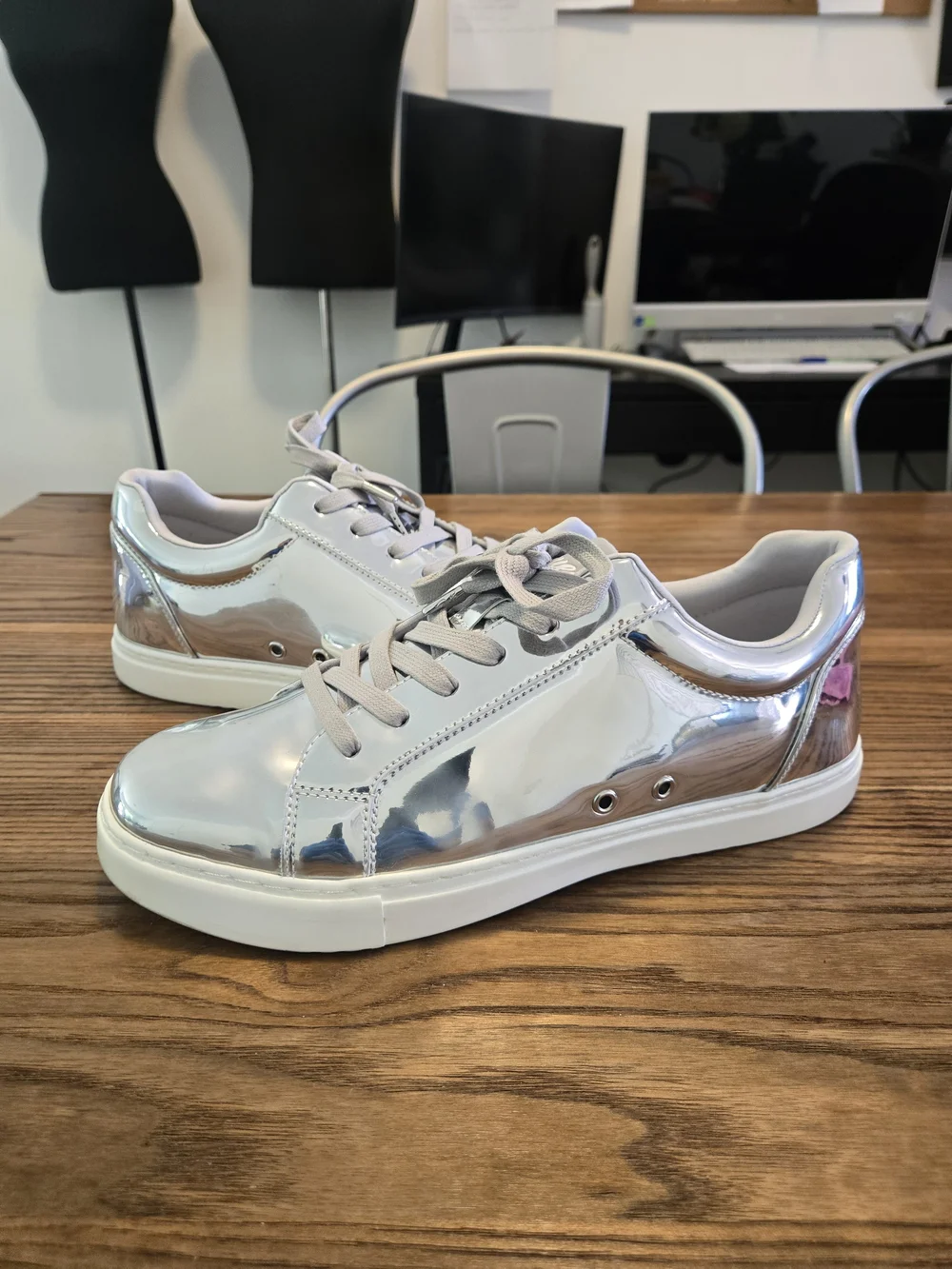 Fuego Low Top Metallic Dance Shoes Unisex Women's Size 11 Mens Size 10